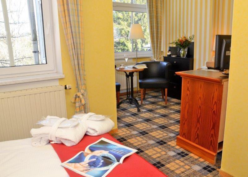 Boutique Hotel Schieferhof Neuhaus am Rennweg Extérieur photo