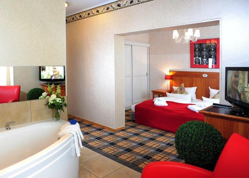 Boutique Hotel Schieferhof Neuhaus am Rennweg Extérieur photo