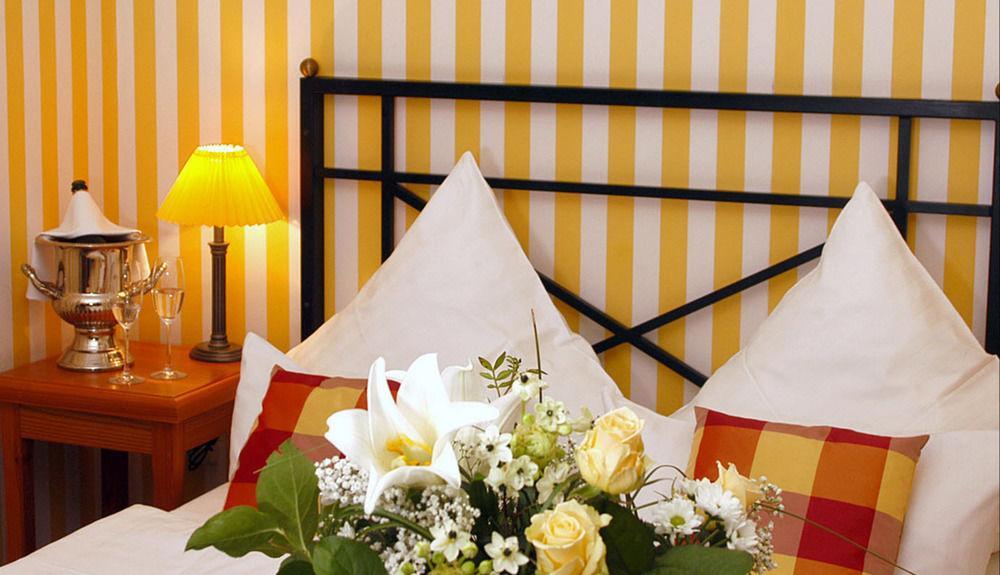 Boutique Hotel Schieferhof Neuhaus am Rennweg Extérieur photo